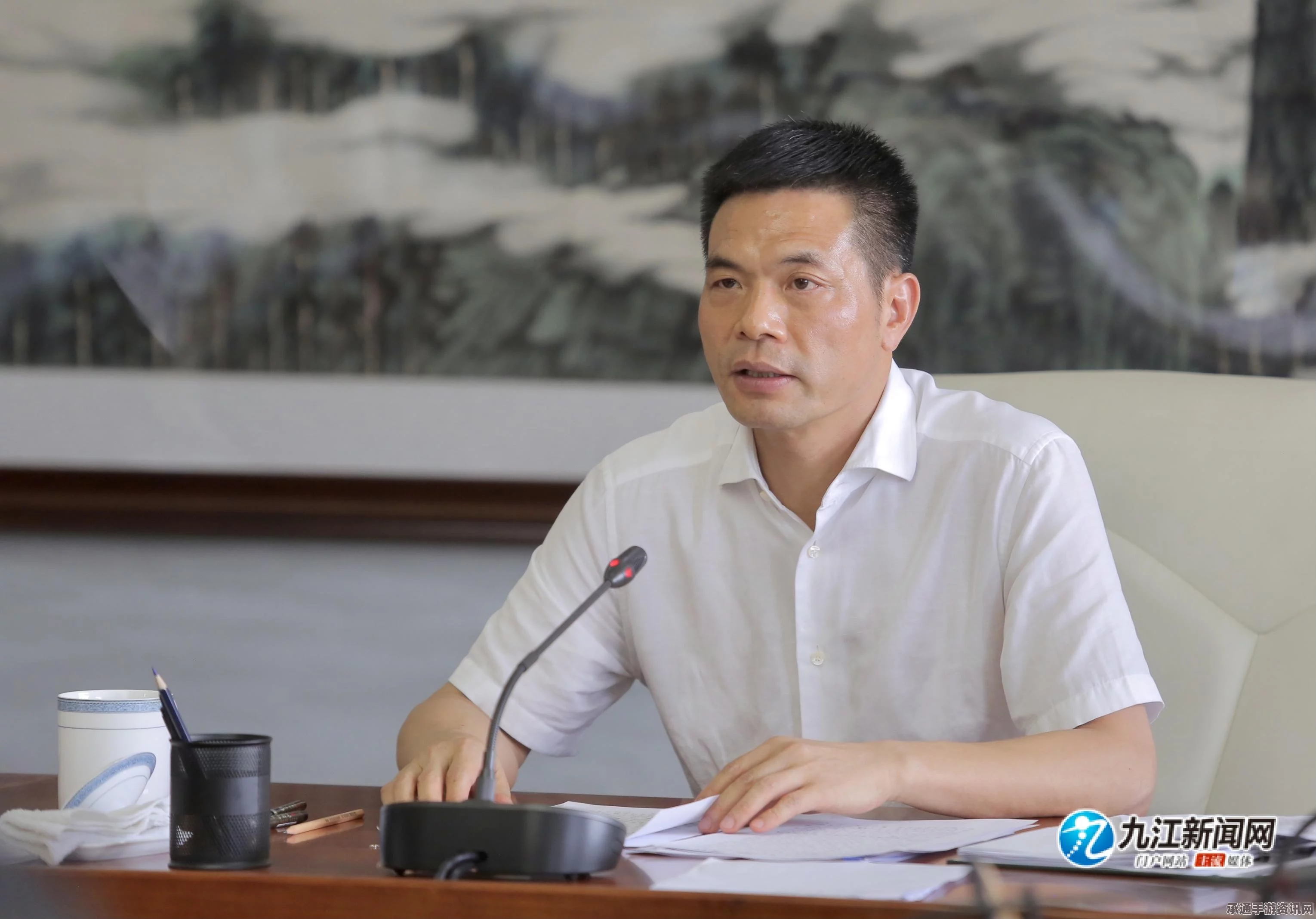 德国劳动力需求两极分化现象,挑战、策略与经合组织深度解读分析