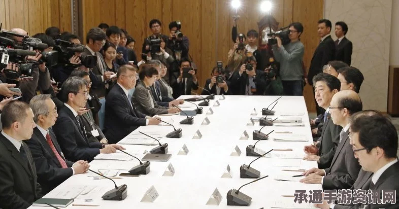 安倍内阁支持率连续四个月下滑，办学丑闻引发社会不满—深度分析与应对技巧
