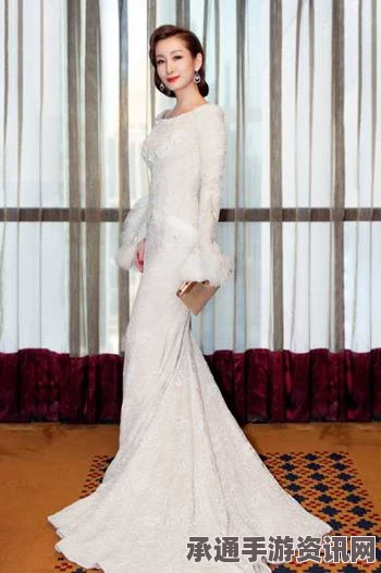 克里米亚女检察长惊艳亮相，首次穿白色将军礼服，展现职业女性的魅力与智慧