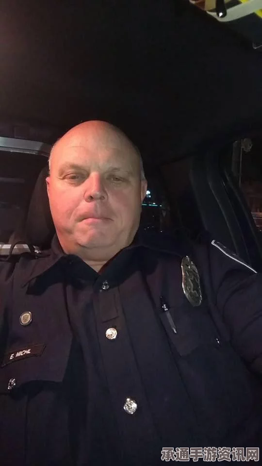 美国男子抢劫炫耀自拍照引警方调查，案件解析与防范启示