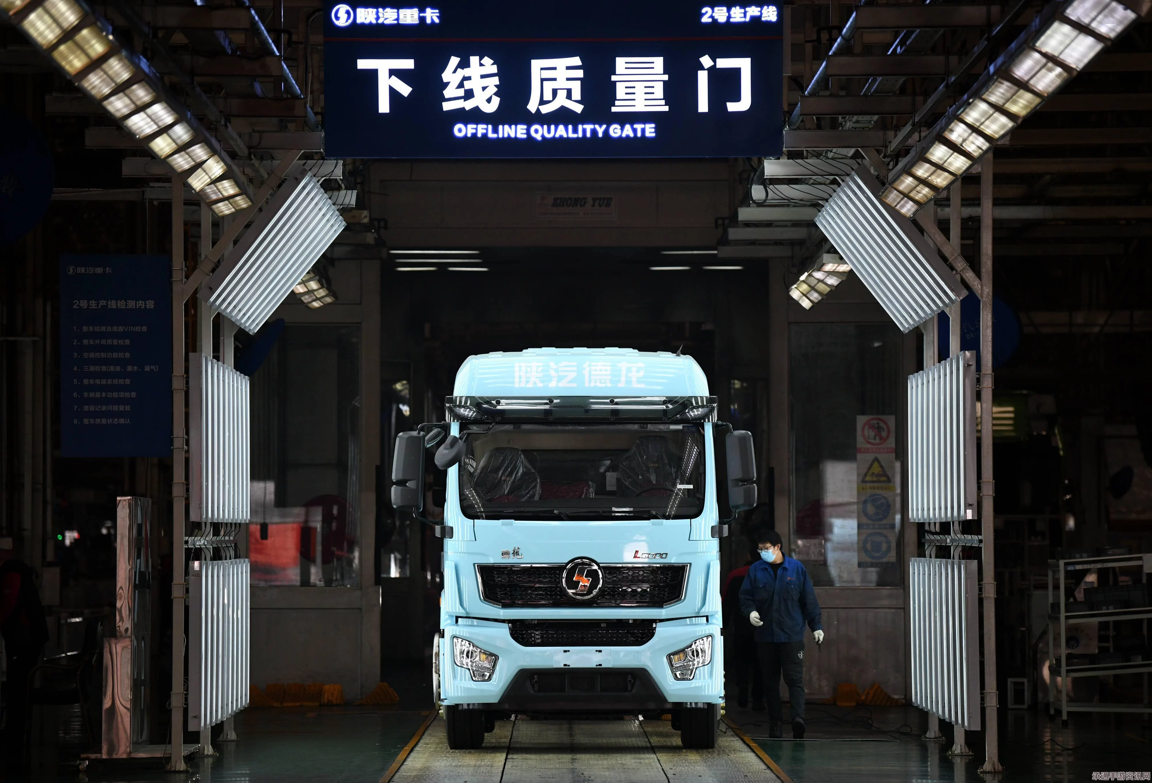 意大利南部巨型项目揭秘，投资逾3亿欧元打造未来交通鬼手车，每日空跑逢站必停现象解析（图解）