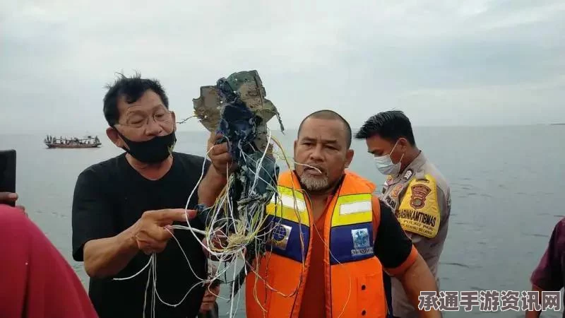 印尼船难救援进展与应对技巧，生死营救，心系失联人员搜救行动持续进行中