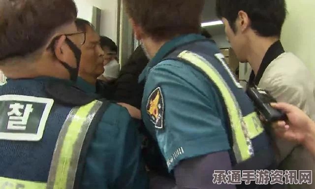 汉莎航空紧急事件，男性乘客空中试图打开舱门，机组人员巧妙应对与应对技巧探讨