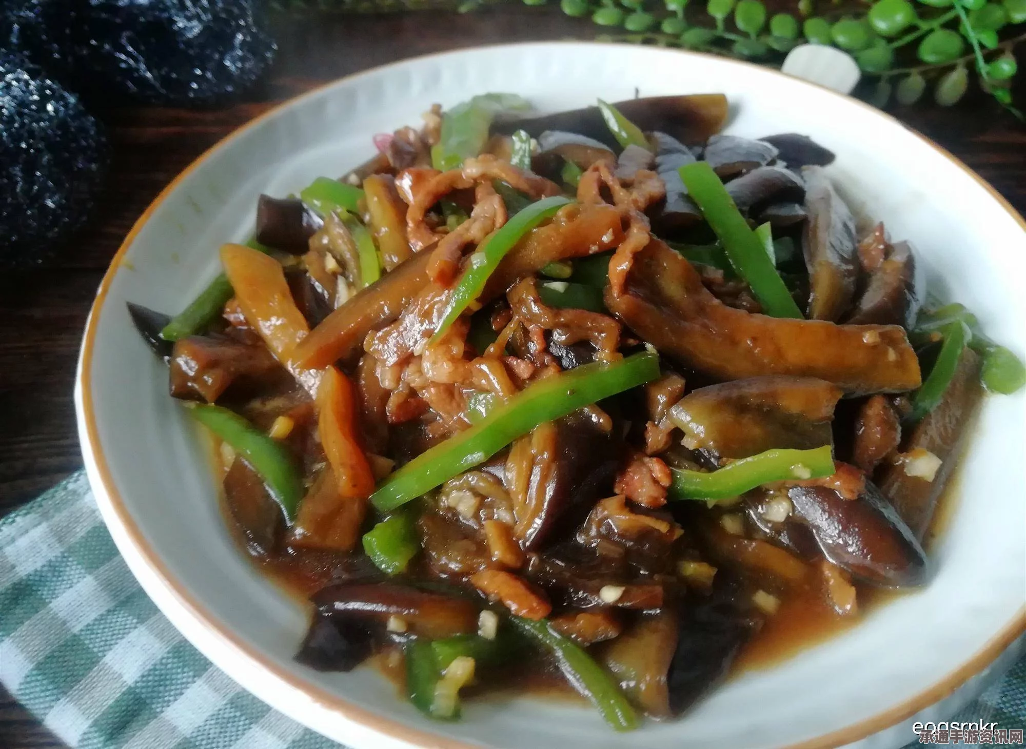 牧野之歌，香煎茄子制作材料与烹饪技巧全解析